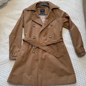Abercrombie & Fitch Trench Coat 🌼